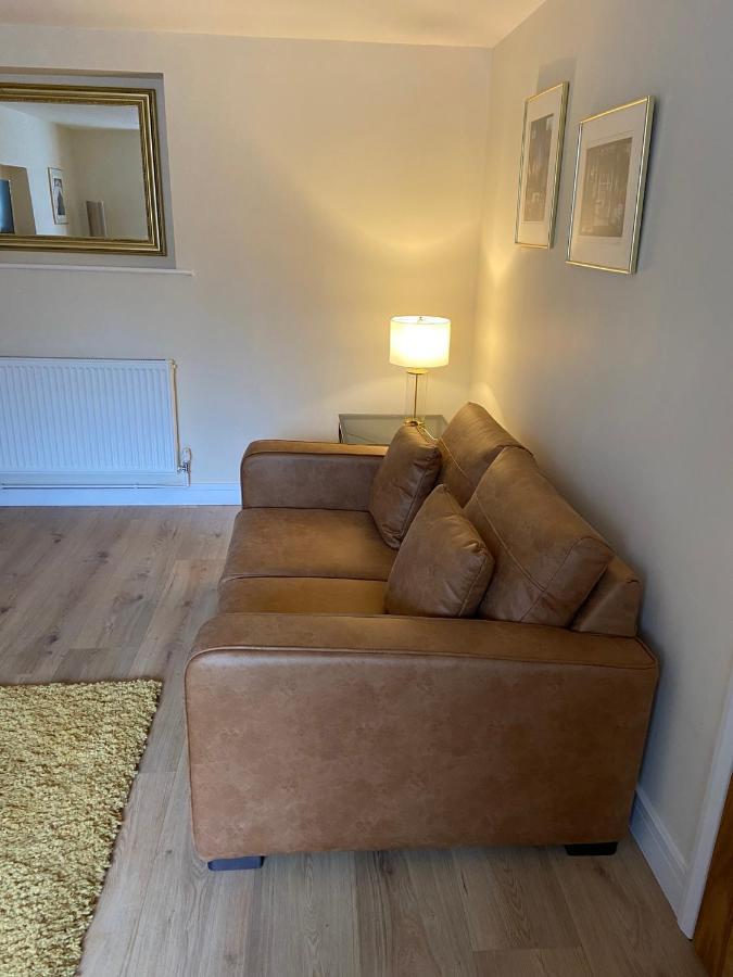 High Hedges Apartment A Оксфорд Екстериор снимка